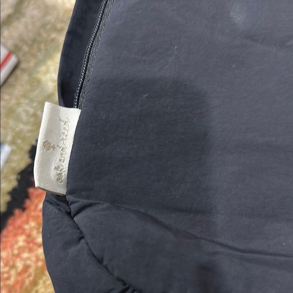 Sleek Black Crossbody Sling Bag for Effortless Style - Picture 7 of 9